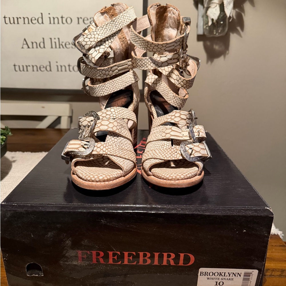 Freebird Brooklyn Cream Buckle Sandals - Picture 2 of 8